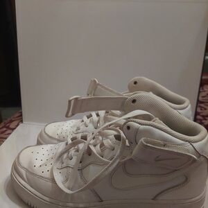 Men Size 9 Nike 2018 Air Force 1 White High-Top Sneakers EURO 43, Ladies Size 11